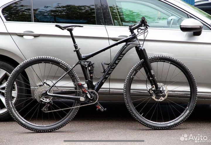 Топовый двухподвес Canyon Lyx CF 9.9