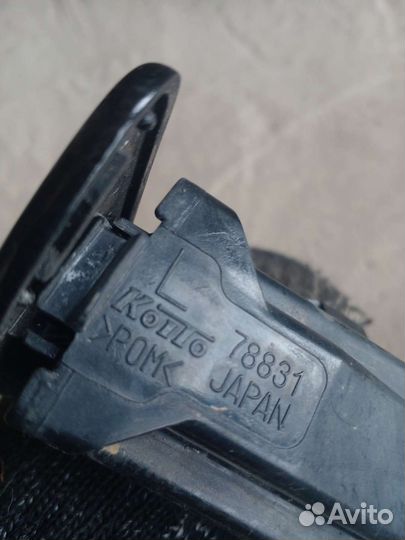 Форсунка омывателя Toyota Land Cruiser 200 2011г