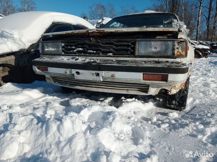 В разборе Nissan bluebird u11 1990 ca18 МКПП