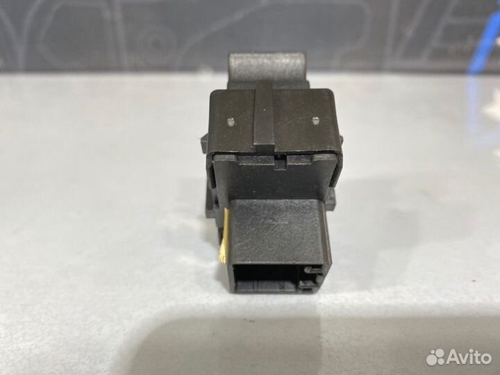 Кнопка стеклоподъемника Ford Explorer U251 4.6L 3V