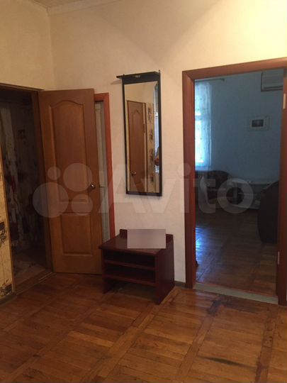 3-к. квартира, 70 м², 1/3 эт.