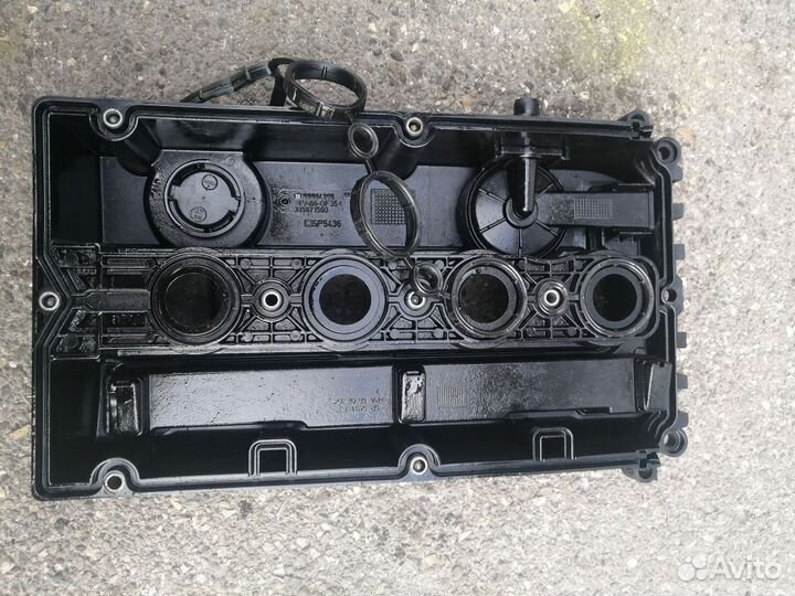 Крышка клапанная Opel Astra H z18xer