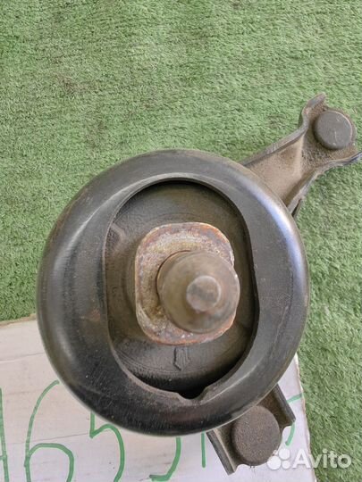 Подушка двигателя правая Toyota Harrier MCU35 2003