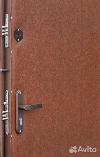 Дверь входная металлическая в квартиру