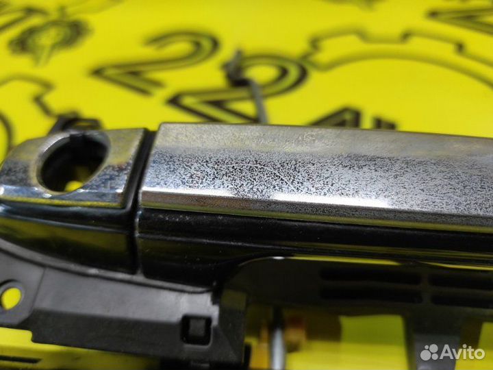 Ручка двери внешняя передняя левая Toyota Harrier