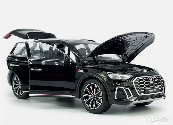 Металлическая машинка Audi Q5 S-Line