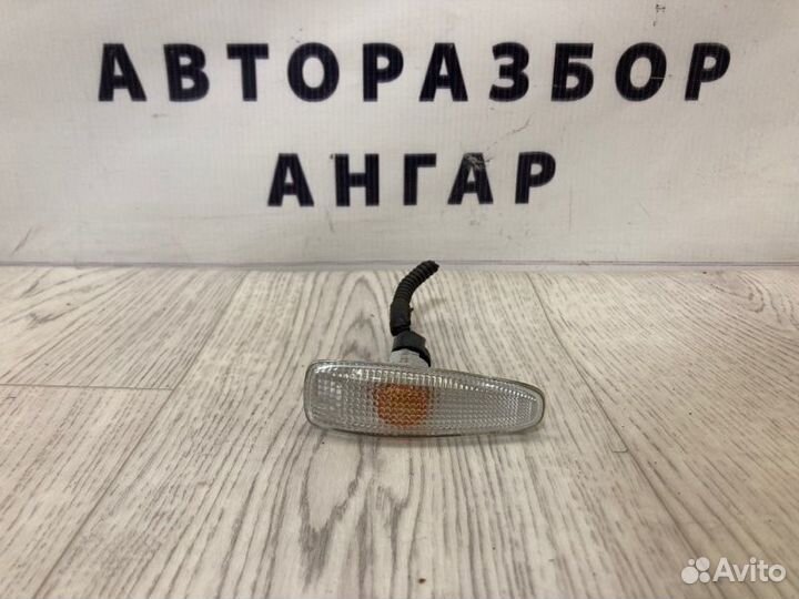 Повторитель в крыло передний Mitsubishi Lancer 10