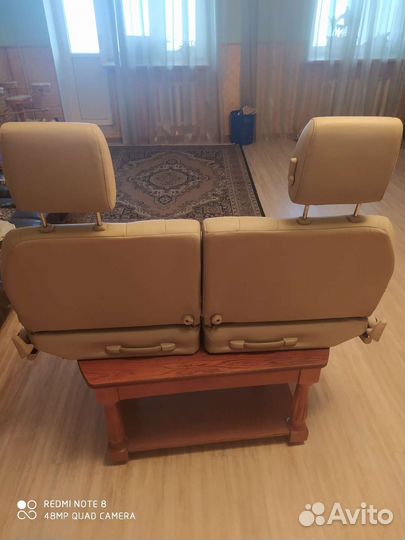 Третий ряд сидений Toyota Land Cruiser 100