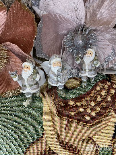 Новогодние игрушки дед мороз с подарками