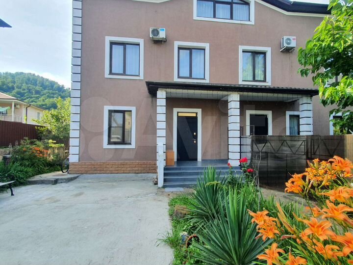 Дом 160 м² на участке 6 сот.