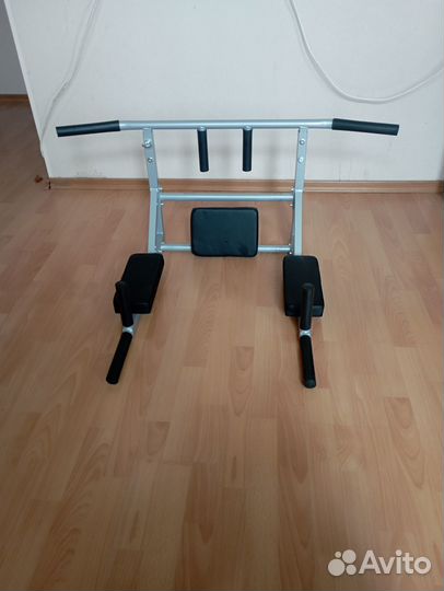 Турник настенный с брусьями