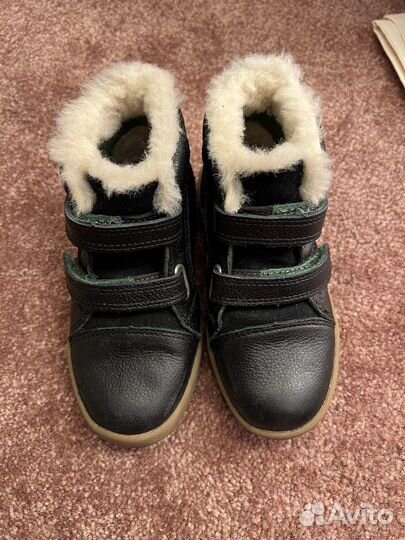 Ботинки на мальчика на меху Ugg