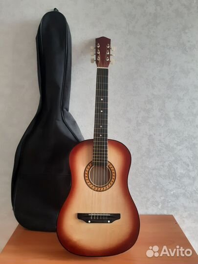 Гитара с чехлом