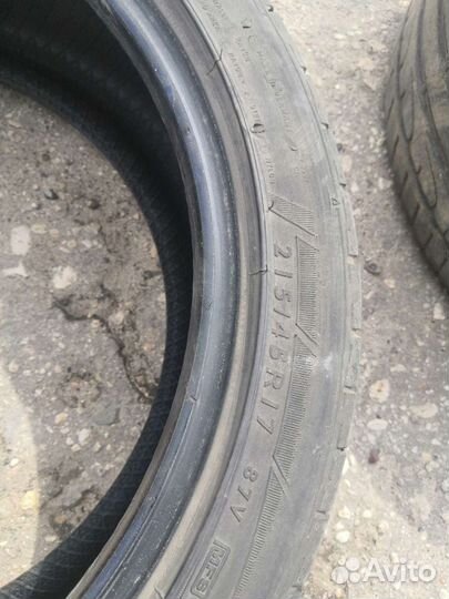 Dunlop Axiom Plus 215/45 R17