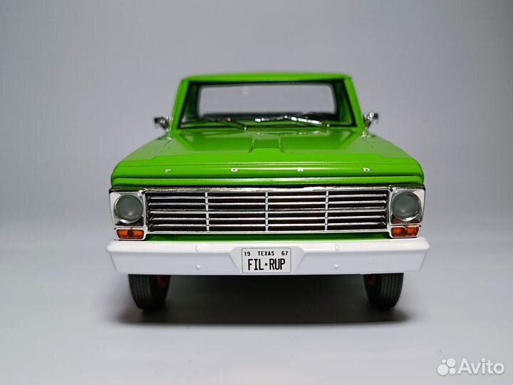 Модель 1967 Ford F-100 Greenlight 1:24