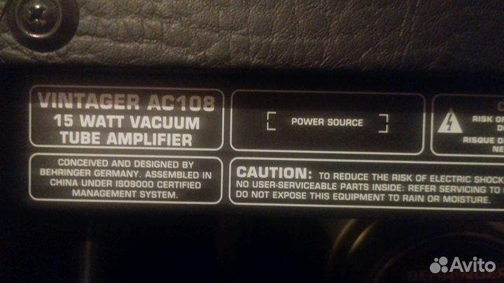 Ламповый комбоусилитель Behringer