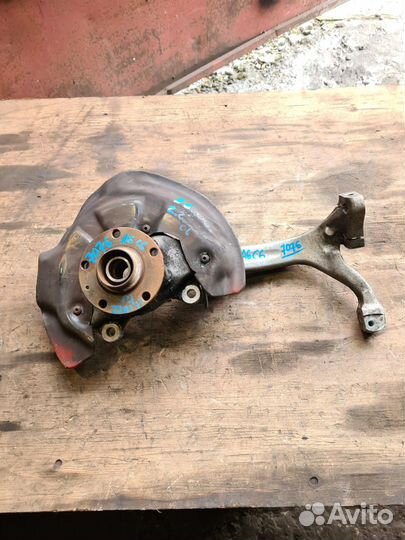 Поворотный кулак левый Audi A6 C6