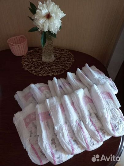 Подгузники-трусики для девочек Huggies 4 9-14кг