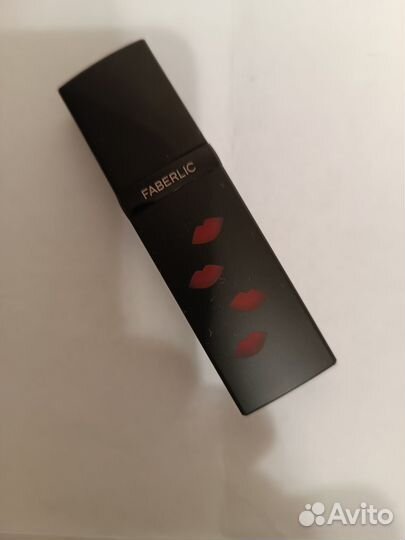 Губная помада жидкая глянцевая Faberlic