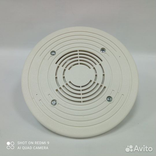 Фоновый звук - потолочные громкоговорители