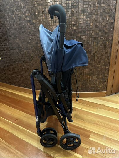 Продам японскую коляску Combi F2Plus