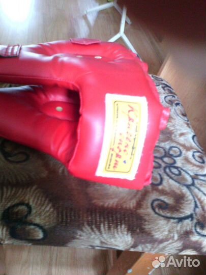 Шлем красный