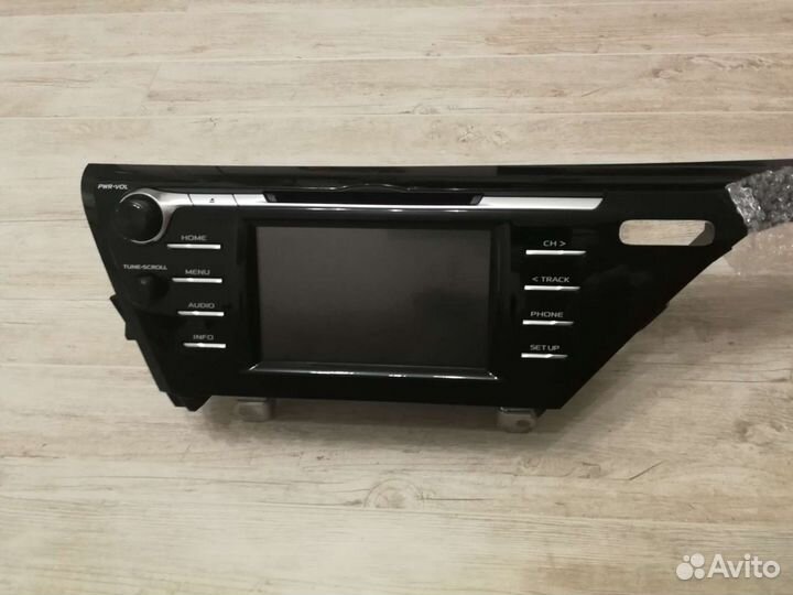 Штатная магнитола Toyota Camry XV70