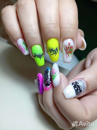 Маникюр, покрытие гель лаком, педикюр