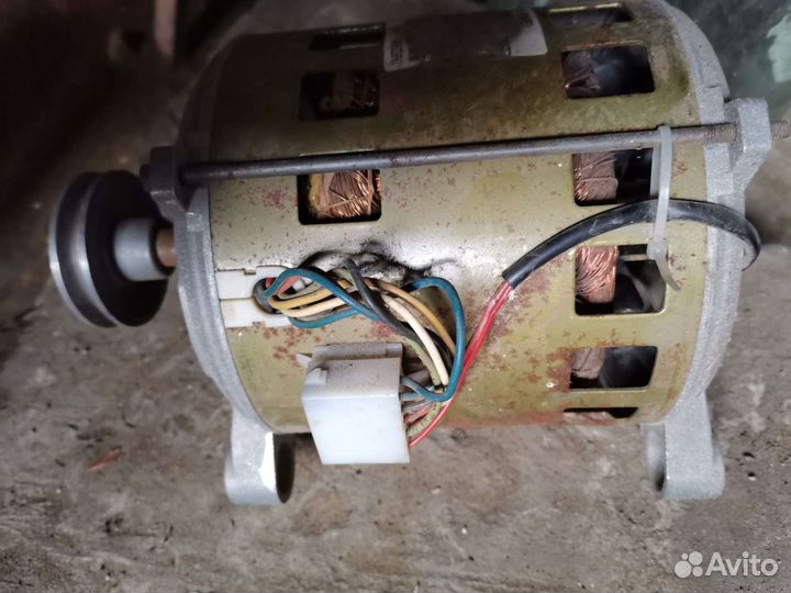 Электродвигатель асинхронный от стиральной машины