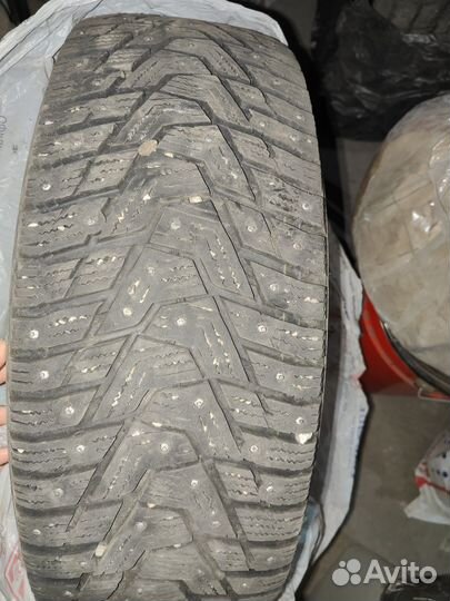 Hankook Winter I'Pike 215/65 R16