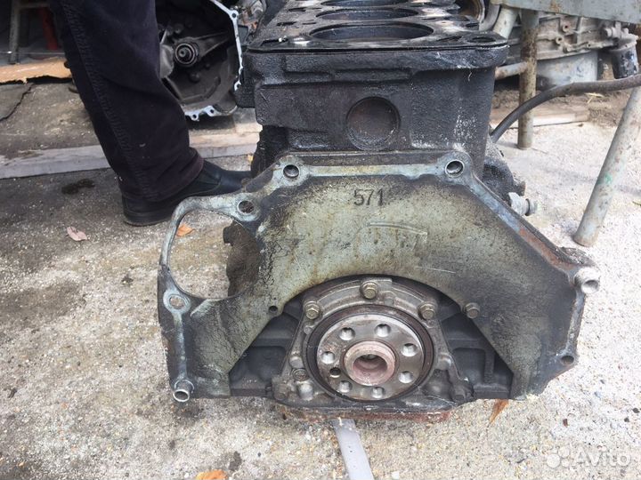 Блок двигателя 4g64 2.4 бензин на mitsubishi galan