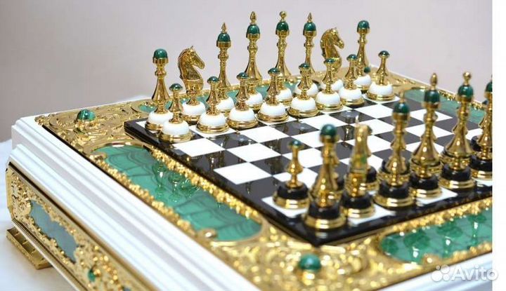 Шахматы ручной работы из камня