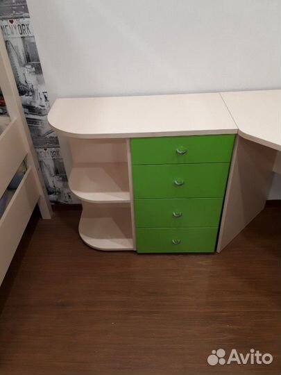 Стол, тумба, полка 