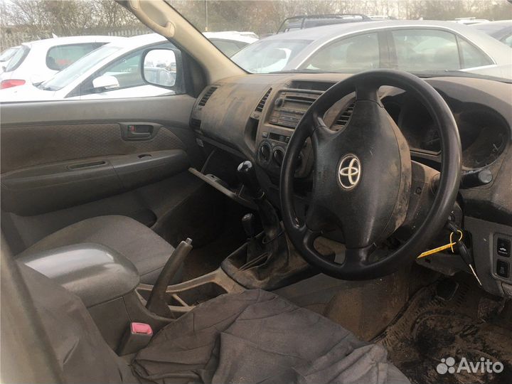 Разбор на запчасти Toyota Hilux