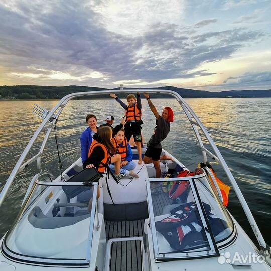 Аренда катера, прогулки по Красноярскому морю