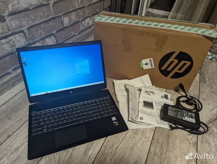 Игровой HP i5-8250U/GTX 1050/8 DDR4/2 диска