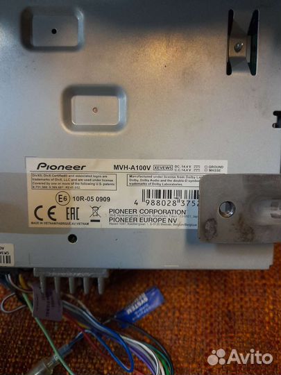 Продам магнитолу Pioneer MVH-A100V