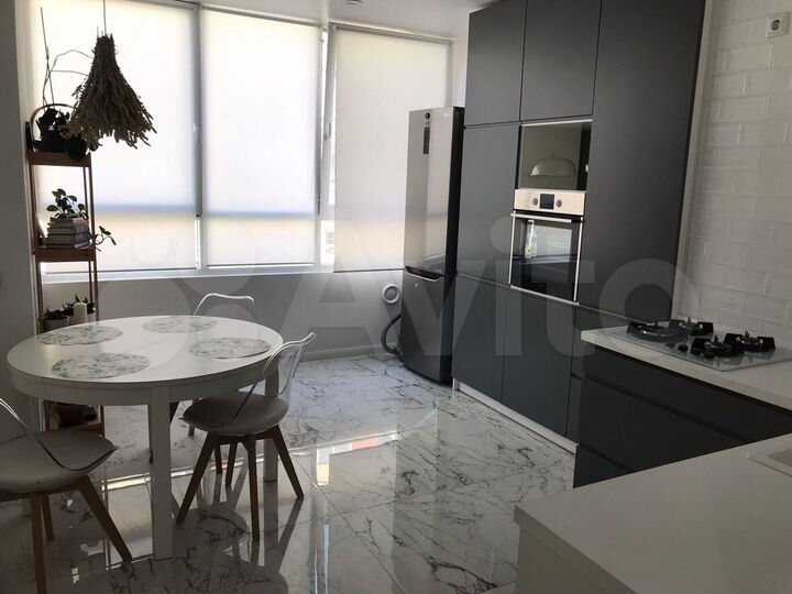 2-к. квартира, 57 м², 5/9 эт.