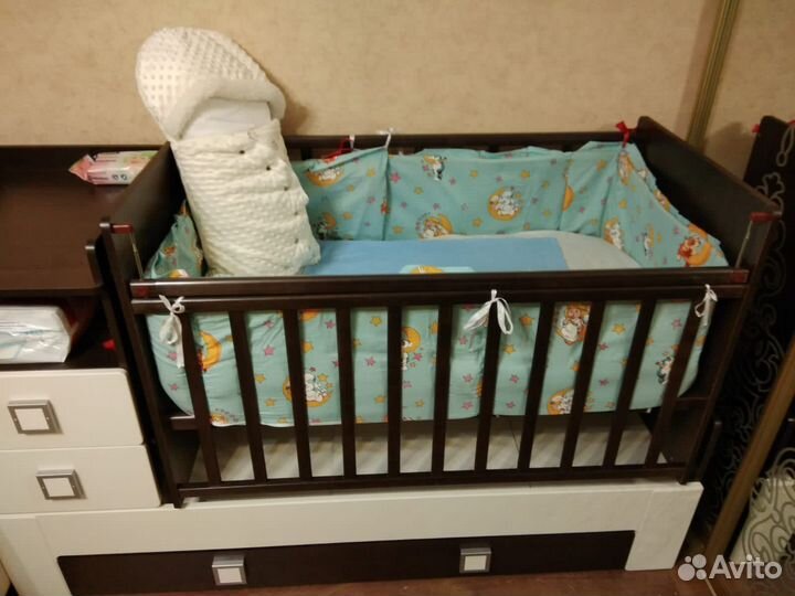 Кроватка трансформер с маятником