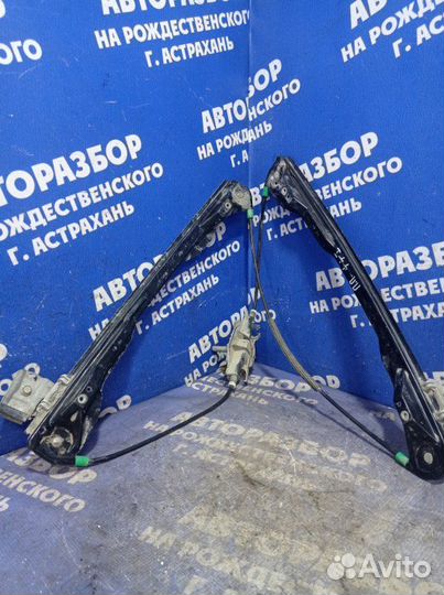 Передний правый стеклоподъемник Ford Focus 1 седан