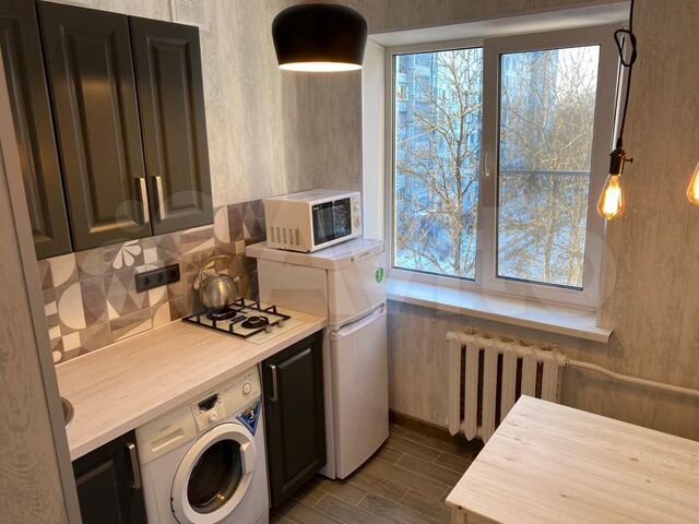2-к. квартира, 42 м², 5/5 эт.