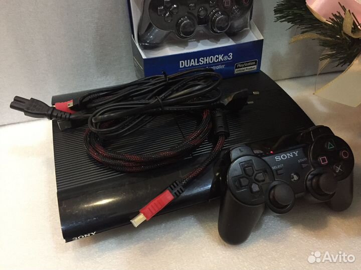 PS3 500GB прошитая два джоя много игр подарок
