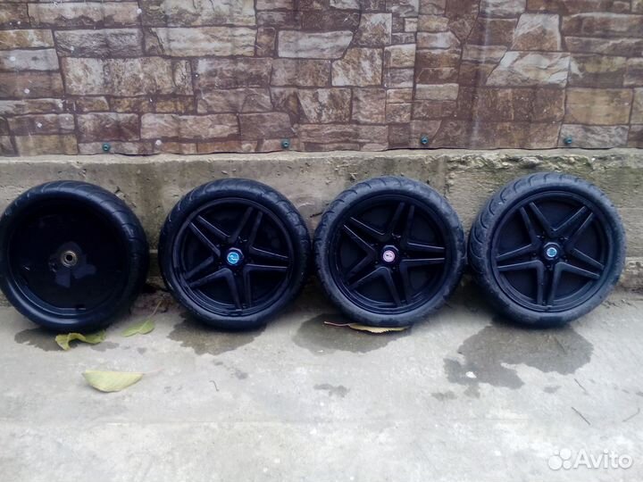 Колёса на детский автомобиль