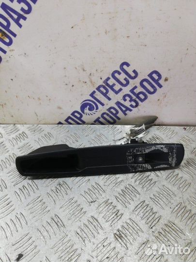 Кнопка стеклоподъемника передняя правая Renault