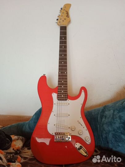 Электро гитара с усилителем