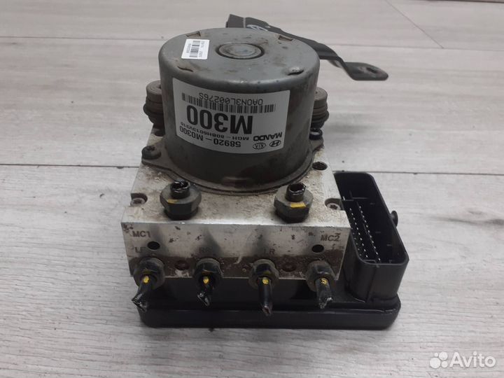 Блок ABS (насос) Hyundai Creta