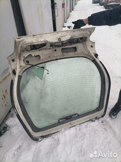 Крышка багажника Форд Мондео 1 лифтбек