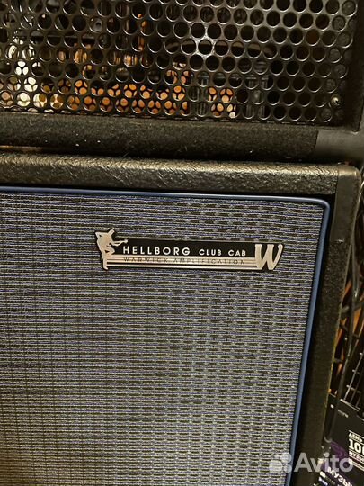 Кабинет для бас гитары Eden + Warwick