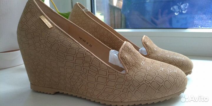 Новые туфли на танкетке Andy Carry