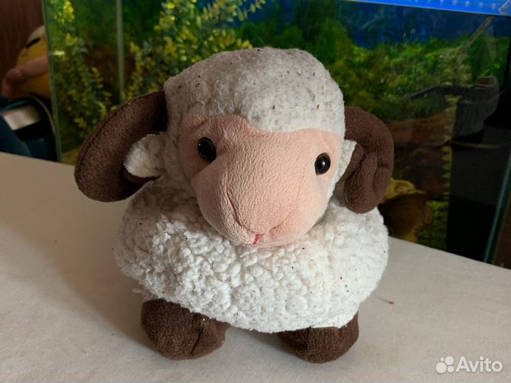 Мягкая игрушка- овен, положи любой подарок внутрь